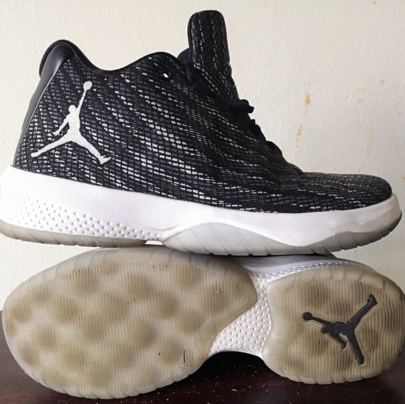 AIR JORDAN B.FLY - Picture 3 of 4